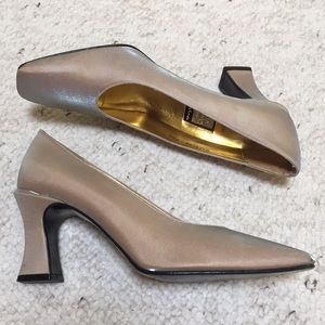Nina Opalescent Heels Size 7.5, 3 inch heel